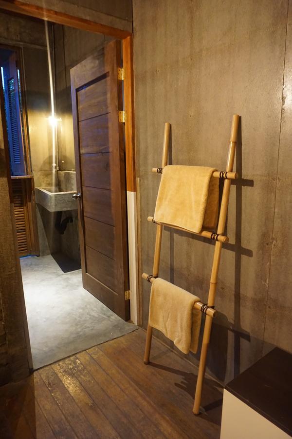 Deluxe Double Room with Private Bathroom